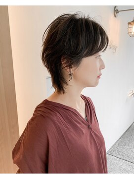 ラルジュ(large) 【large】ショートウルフ/くせ毛カット　by鈴木