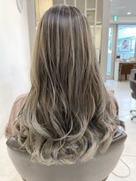 ヘアーサロン イルア 北越谷(hair salon I'LUNA)&nbsp;ミルキーホワイトバレイヤージュ