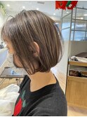脱白髪染めハイライト二回目シンプルショート