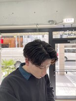 ウェルネス(Wellness) スパイラルパーマ、サイドパート、ニュアンスパーマ