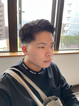 リバレッジ 広尾(Leverage) かき上げスキンフェード