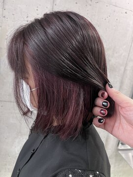 フラット(FLAT) インナーカラー×ガーネットピンク