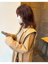 メゾン アヴァロ(Maison Avallo)&nbsp;ナチュラルピンクベージュのウェーブミディアム