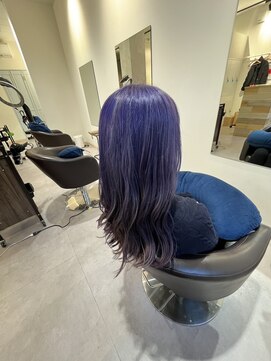 ハチマルハチ ナル 登戸店(808 nalu) ホワイトバイオレット