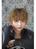 黒髪カタロググレーベージュレイヤーロングアッシュカラー