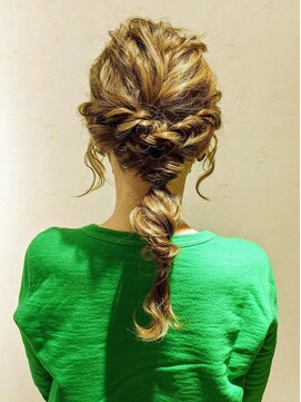 リリィ ヘアデザイン(LiLy hair design) LiLy hair 編みおろしスタイル