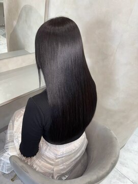 キング 高槻(K!ng) ハイライトカラーミルクティーベージュレイヤーカット