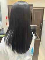エムタニグチオーブ(M.TANIGUCHI o.r.b) 湿気に負けないストレートパーマ