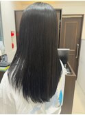 湿気に負けないストレートパーマ