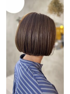 リンダ ルーナ(LINDA Luna) くすみアッシュ/イルミナカラー/切りっぱなし/北12条駅