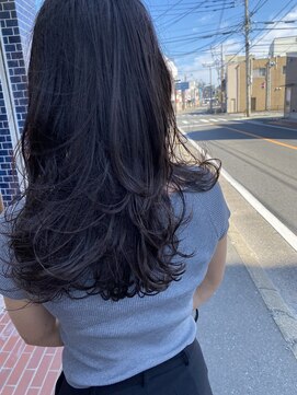 ベンジー 福間(benji) ラフなコテ巻き風パーマ