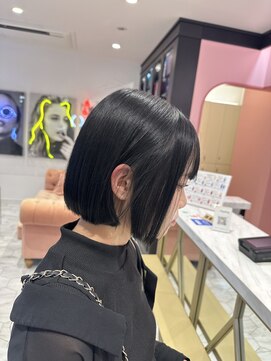 アマンドール(Aman D'or) ツヤ感爆上がりダークグレージュ＋タッセルボブ