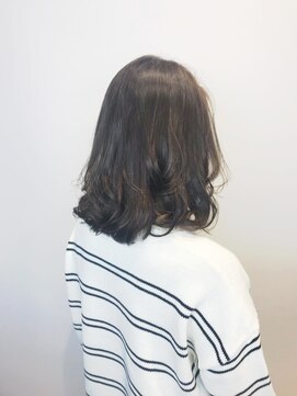 アヤナ バイ アヤラ(ayana by ayala) 立体感グレージュカラー〈浦安 美容室〉