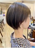 ショートボブ×くすみカラー