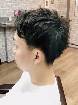 サロンドクロエ(Salon de Chloe) 《Chloe／倉敷》  ショート×ツーブロックstyle  （ピンパーマ）