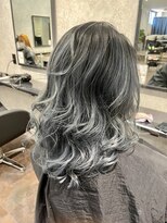 スーク 宜野湾店(suuk)&nbsp;ブルーシルバーバレイヤージュ