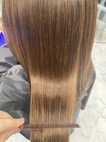 エスカーラ 表参道(THE ESCALA)&nbsp;@shino_ne197/モテ髪ペールベージュ