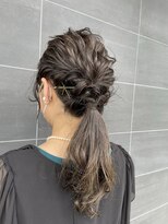 アチーブリス(achieve Liss)&nbsp;ヘアセット 無造作編み込みくるりんぱ お呼ばれアレンジ