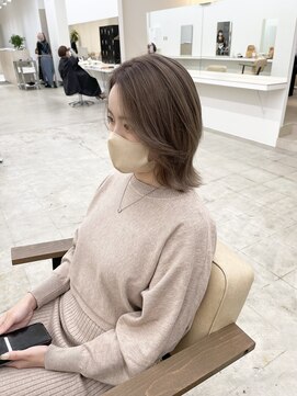 ニュート(Neut ) ナチュラルベージュ