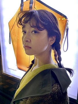 メイカ(MEIKA) 【 三つ編みアレンジ × くしゃっとロングパーマ】浅野美紀