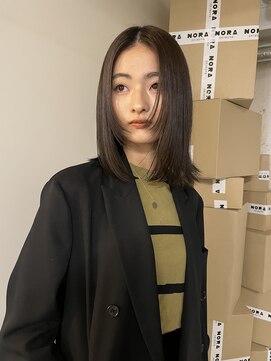 ノラ シブヤ(NORA) ミディアムレイヤー/ナチュラルストレート/2wayバング