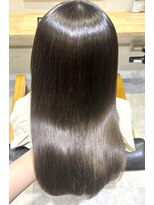 リタ(rita.)&nbsp;小辻 ツヤ髪☆ストレート×Aujuaトリートメント 縮毛矯正