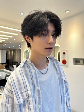 ジーナ 高田馬場(Zina) *アッシュブラックセンターパート*美髪【Zina高田馬場】