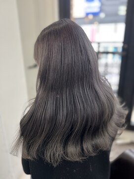 ラビス(Lovis) 黒髪カタログ/ボブルフ/ネビージュ/小顔に見せるヘア/ワンレン