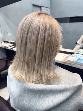 エレナ(elena) ホワイトベージュ