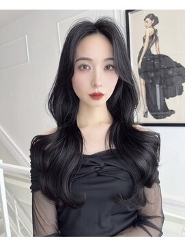 ロンド クラン 岡崎(Lond Clan) 魅力の秘訣!レイヤーで作る小顔効果