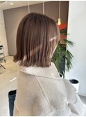 切りっぱなしボブ×明るめモカブラウン