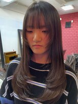 リリス(Lilith)&nbsp;レイヤーカット