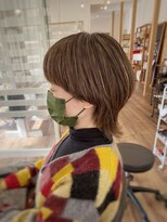 コモレビ(komorebi)&nbsp;【山本智文】脱白髪染めハイライト白髪ぼかしウルフ