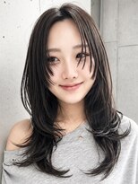 シキ(SIKI)&nbsp;ニュアンスレイヤー小顔レイヤーフェイスレイヤーペールベージュ