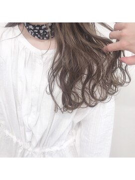 ガーランドウメダ(Garland umeda) アディクシーカラー＿スモキーベージュ＿000327