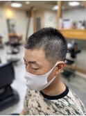 マスクに似合うメンズベリーショートスタイル