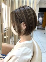アフロートpd+ KOBE(AFLOATpd+)&nbsp;【神戸三宮】丸みショート×ハイライト（白髪染め白髪ぼかし可）