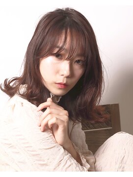 ティアラ 桜木町(TIARA) 大人可愛いミディアム/20代/30代/セミディ/外ハネ/田中みな実風