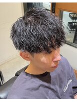 フリーク バーバーショップ 都島店(FREAK BARBER SHOP) 黒髪ソフトツイストスパイラルパーマツーブロックマッシュ