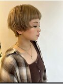 オン眉ショートボブ