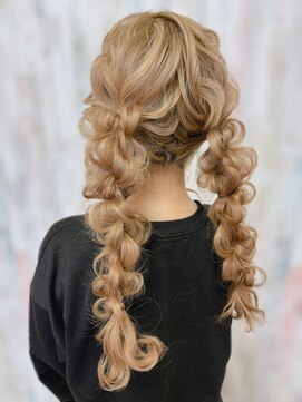 ヘアメイクサロン チャンス(Hair make salon CHANCE) 編み下ろしツイン