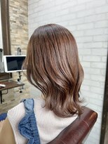 アトリエナガノ(atelier nagano)&nbsp;ニュアンスカラー/センターパート/ツヤ髪スタイル/ブルージュ