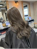 バレイヤージュ、ハイライト、レイヤーロング、グレーベージュ