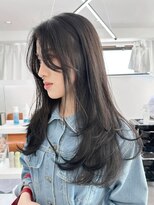 エル バイ アンキシム(elu by AHNKISM)&nbsp;【レイヤーカット】韓国ヘア顔まわりカットロングレイヤー