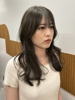 ニール 名古屋 伏見 丸の内(NEELU)&nbsp;[Neelu_take]ミディアムレイヤー×オリーブグレージュ