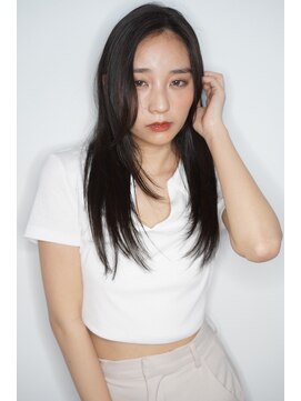 ルフュージュ バイ プロデュース 相模大野店(Refuge by Produce) 暗髪/レイヤーカット/長めバング