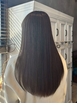 エスケープ トゥ ボナ(ESCAPE to bona.) ダークアッシュ◎清潔感あふれる上品なストレートロング