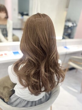 《Rena》ヘーゼルベージュ/名古屋/レイヤーカット