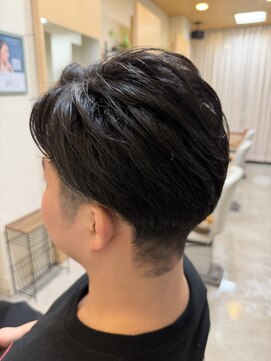 フェイスワン(Face 1) 刈り上げセンターパート