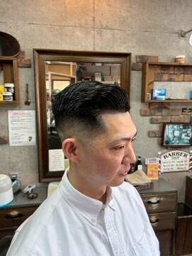 アールズ ヘア(R's hair) MEN’S HAIR/サーフカール/刈り上げセンターパート/印西